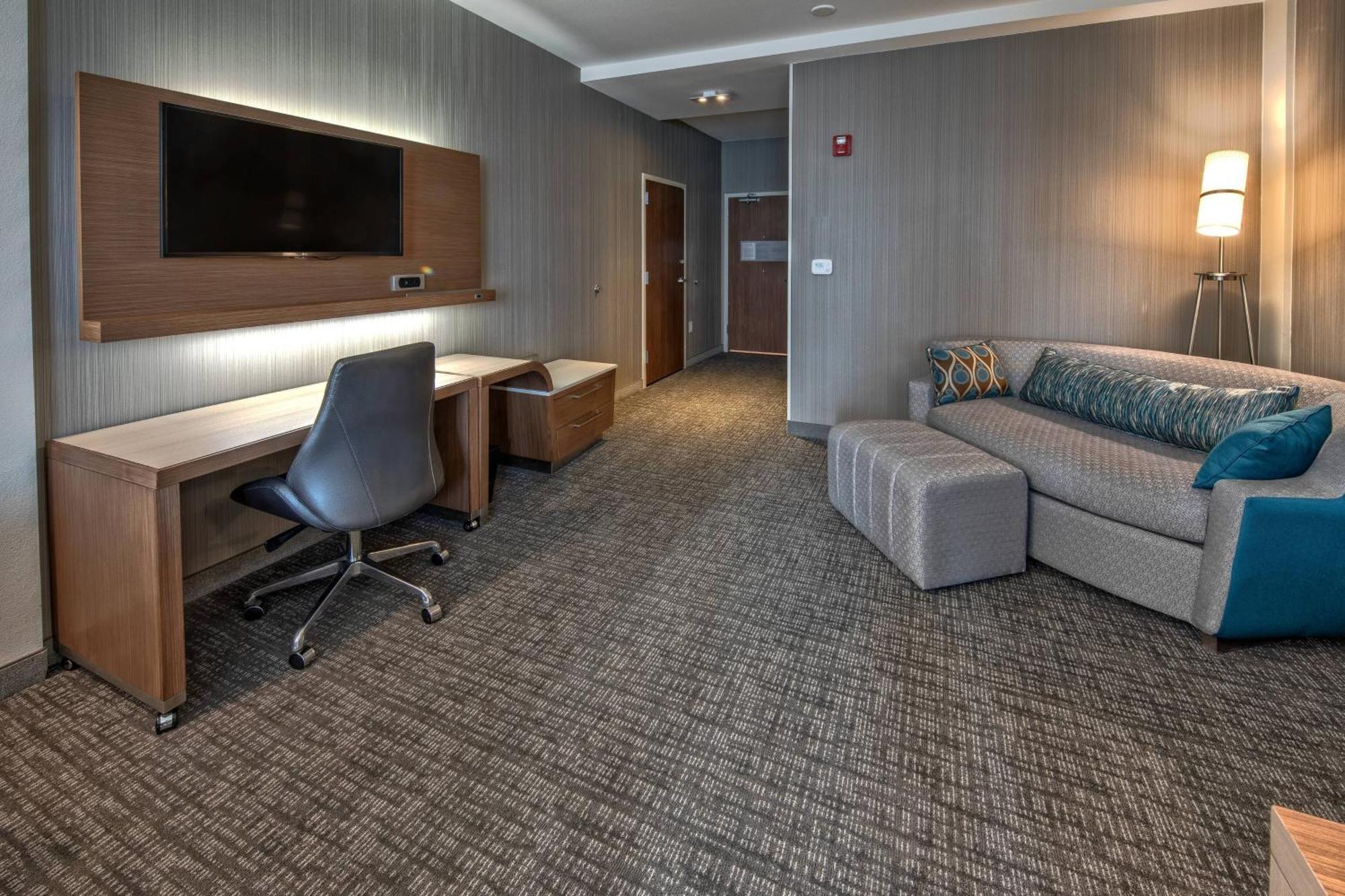 Hotel Courtyard By Marriott Northwest/lakeline 3*